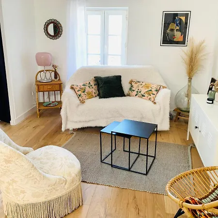 T2 Tres Cosy Au Calme En Hyper Centre. * Rochefort